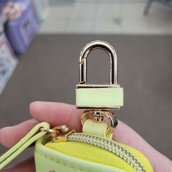 Brand New Japan Sanrio Pumpumpurin Keychain Pouch - Picture 5 of 11